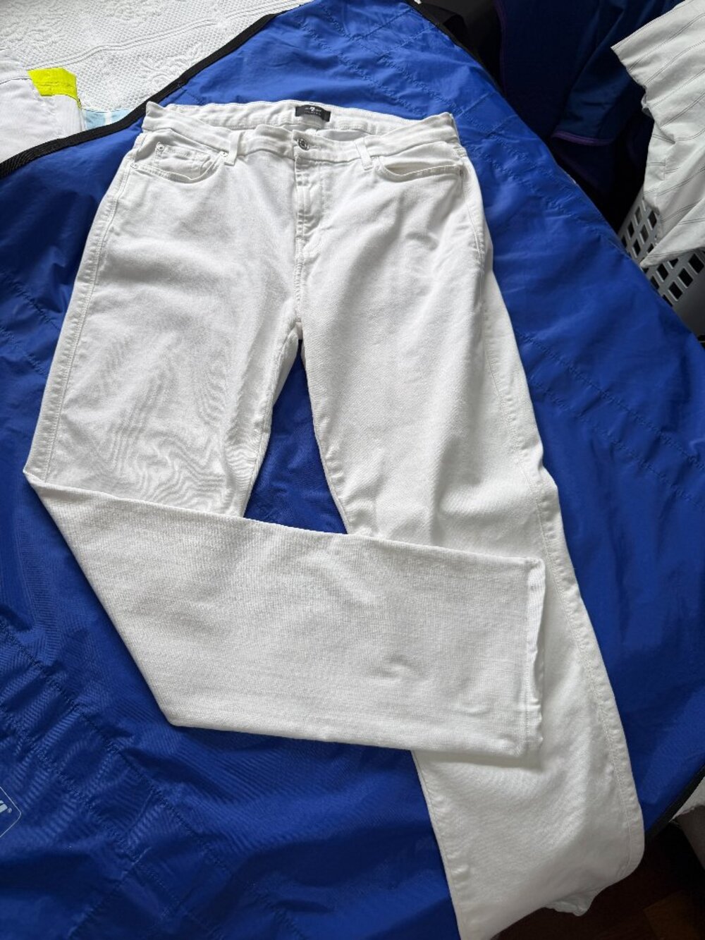 7 for all Mankind- White Jeans- size 32